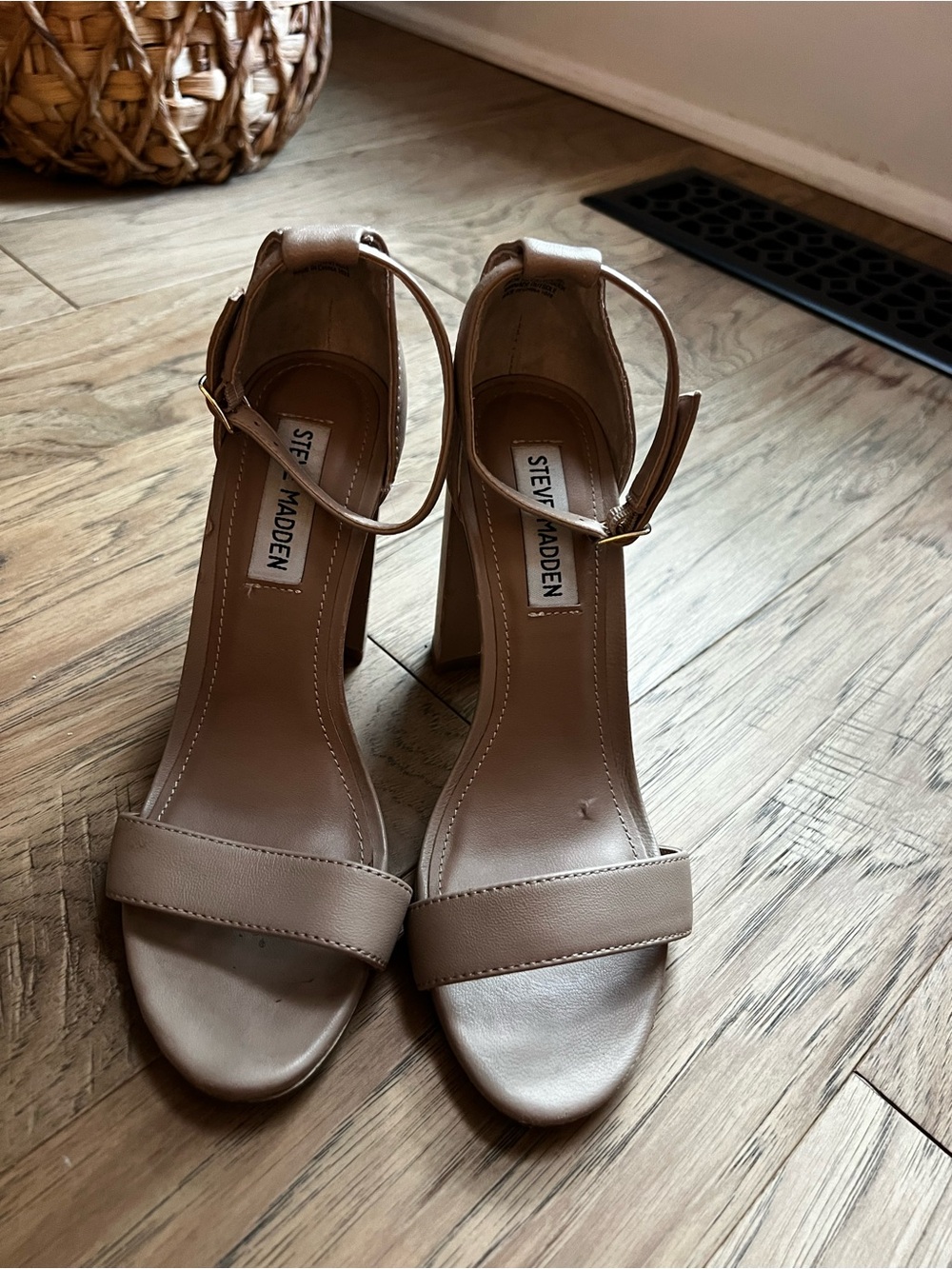 Steve Madden Beige Nude Ankle-Strap Block Heels - Picture 3 of 8